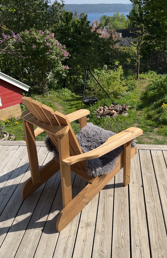Adirondack stol i varmebehandlet furu